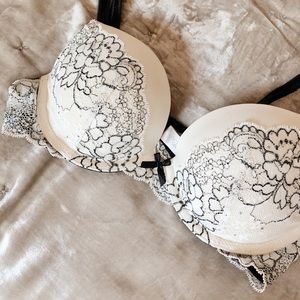 Victoria’s Secret Dream Angels Push Up Bra